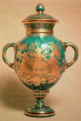 Chelsea-Vase und Deckel mit vergoldetem Chinoiserie-Design, Gold Anchor Periode (1758-69)
